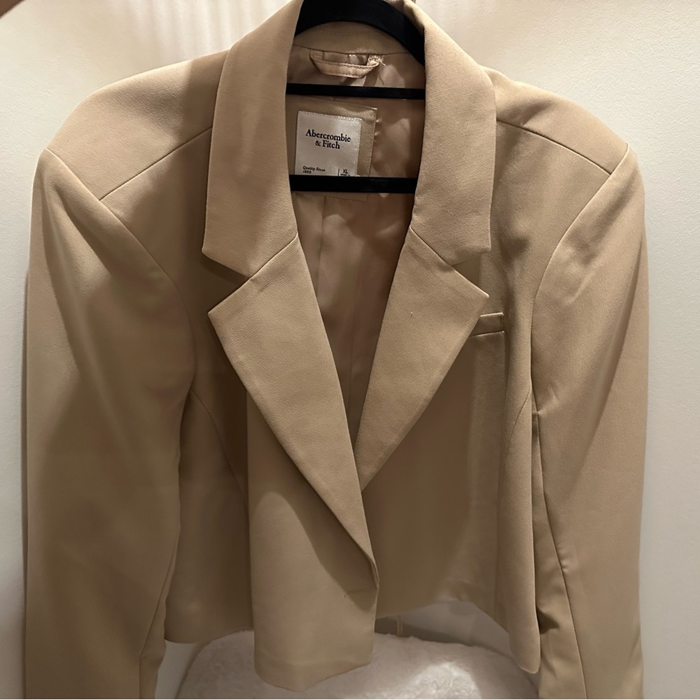 Cropped blazer